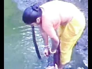 2 लड़कियों और 1 डबल सिर हिंदी सेक्सी मूवी एचडी फुल वाला डिल्डो