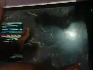 बूढ़ी फुल सेक्सी मूवी एचडी वेश्या अपने लंड को चूसती और सहलाती है