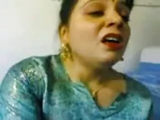 स्नान कक्ष में फूहड़ बेकार है और बेकार सेक्सी मूवी हिंदी में फुल एचडी है